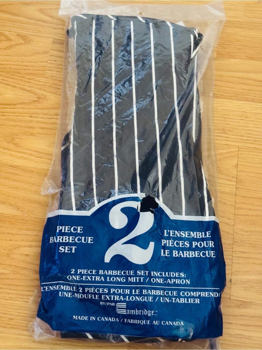 NWT Cambridge 2-Piece Barbecue Set Black Stripe , 100% Cotton, Made in Canada 🇨🇦